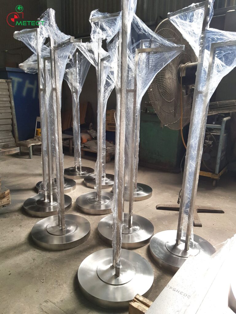 khung inox